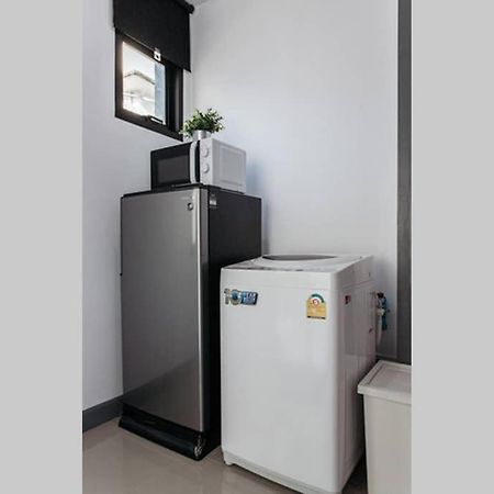 Ferienwohnung P4 Silom Large 2beds full kitchen WIFI 4-6pax Bangkok Exterior foto